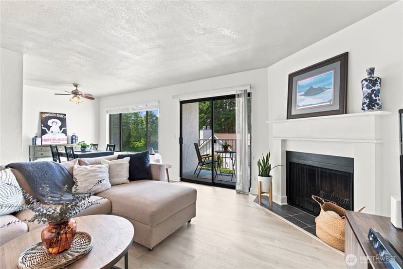 Property photo for 9926 NE 116th Street #302, Kirkland photo 6