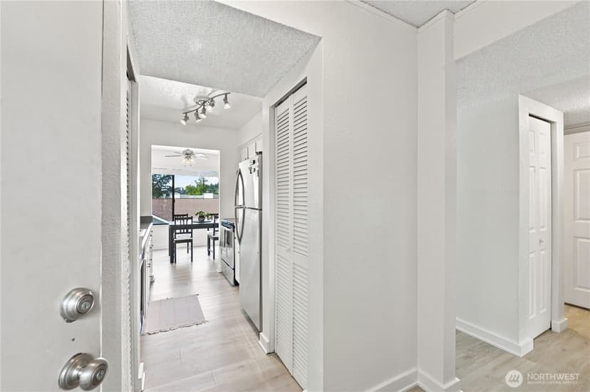 Property photo for 9926 NE 116th Street #302, Kirkland photo 12