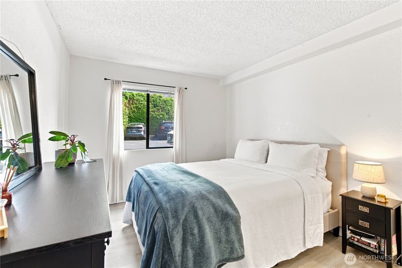 Property photo for 9926 NE 116th Street #302, Kirkland photo 16