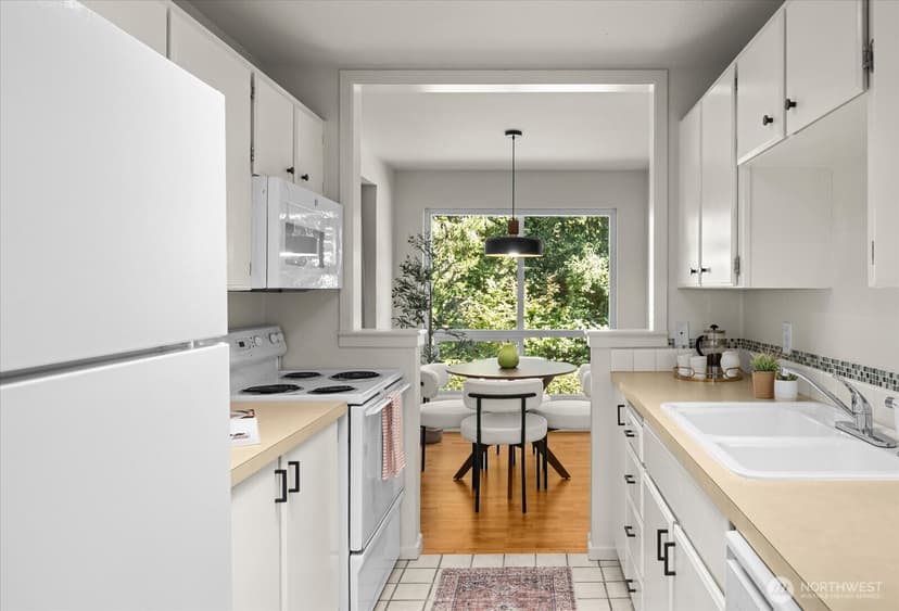 Property photo for 12631 NE 9th Place #C205, Bellevue photo 10