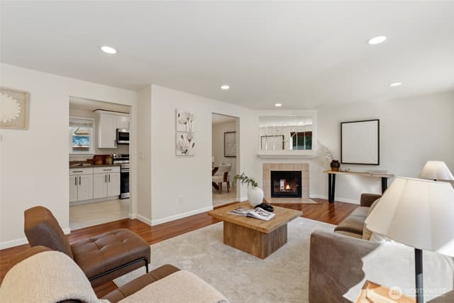 Property photo for 13911 103rd Avenue NE, Kirkland photo 5
