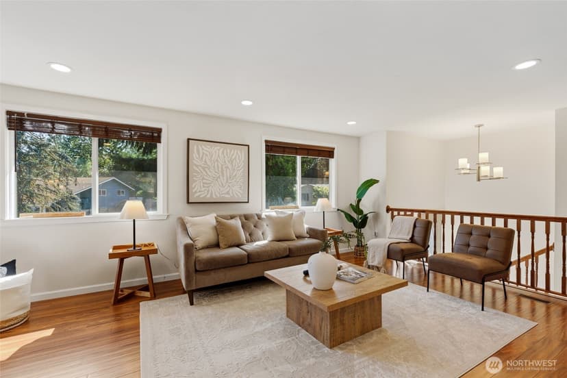 Property photo for 13911 103rd Avenue NE, Kirkland photo 3