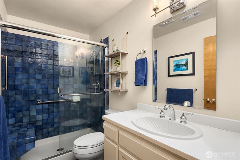 Property photo for 15721 81st Avenue NE, Kenmore photo 33