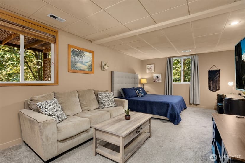 Property photo for 15721 81st Avenue NE, Kenmore photo 30