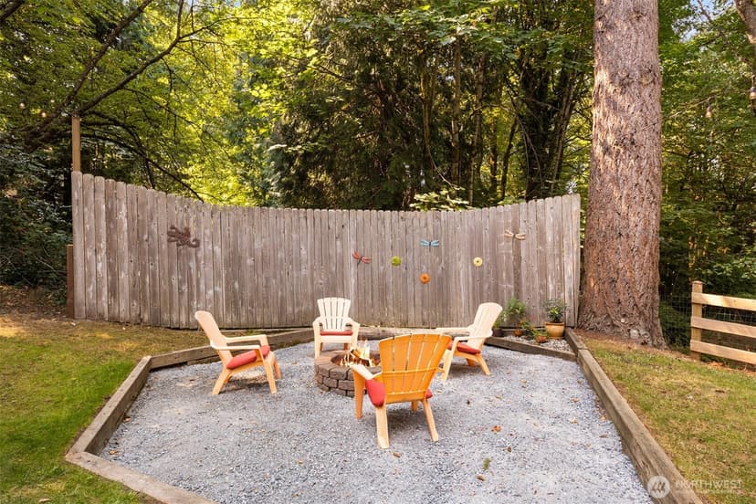 Property photo for 15721 81st Avenue NE, Kenmore photo 29