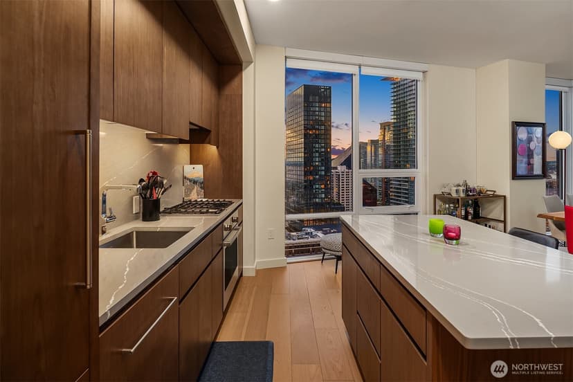 Property photo for 121 Stewart Street #2501, Seattle photo 7
