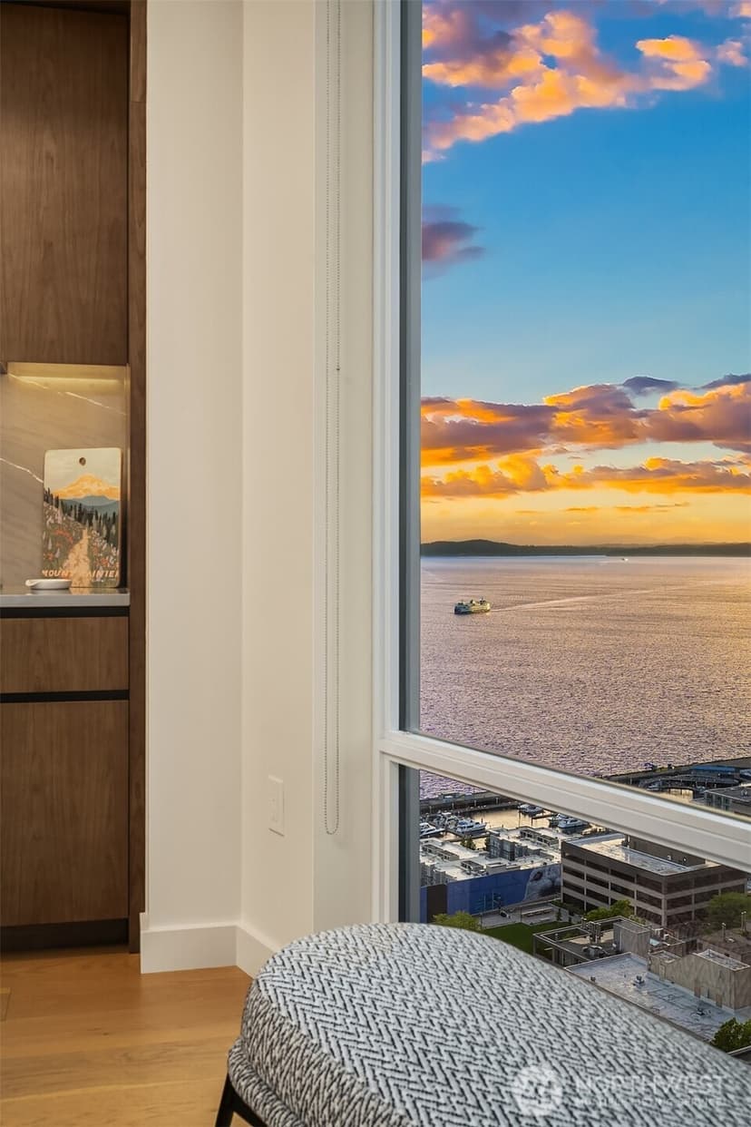 Property photo for 121 Stewart Street #2501, Seattle photo 9