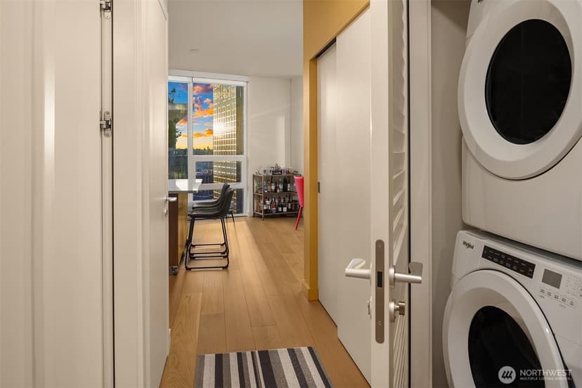 Property photo for 121 Stewart Street #2501, Seattle photo 21