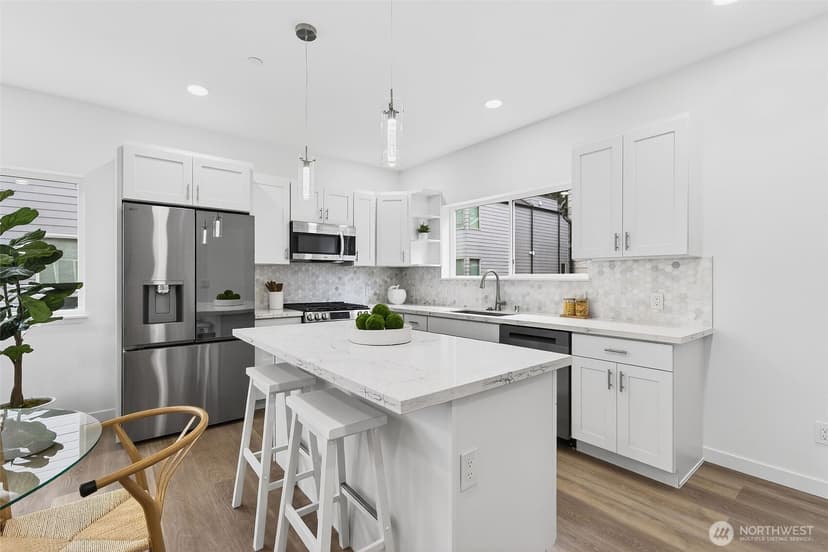 Property photo for 221 NE 185th Street #B, Shoreline photo 2