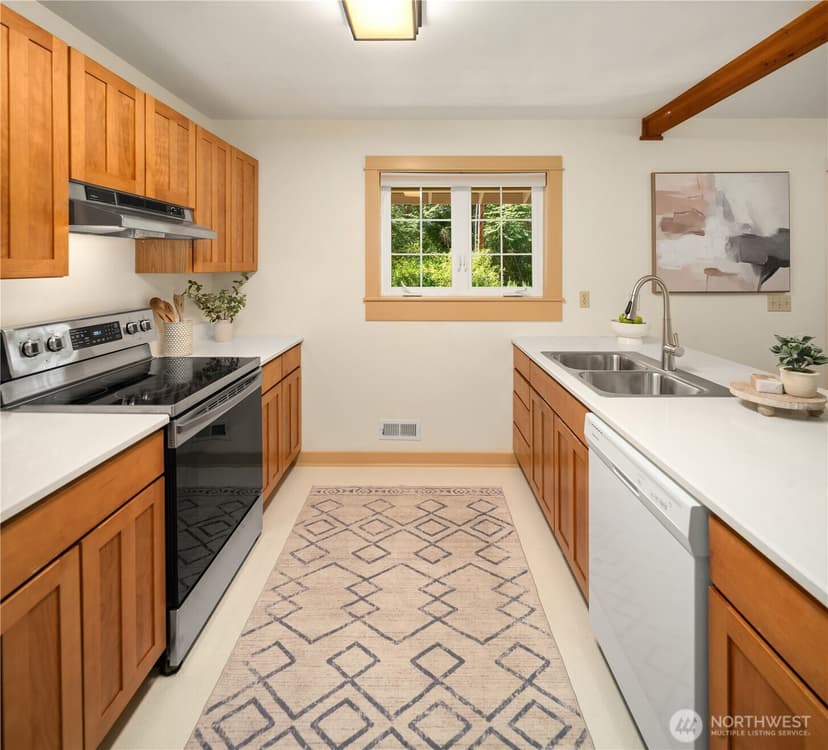 Property photo for 9190 NE Ruys Lane, Bainbridge Island photo 12