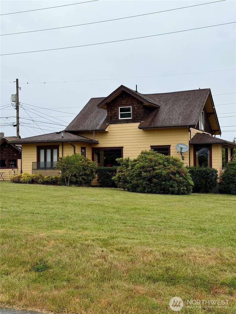 Property photo for 3216 E Grandview Avenue, Tacoma