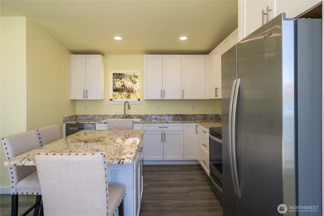 Property photo for 9064 S Lakeshore Rd., Chelan photo 5