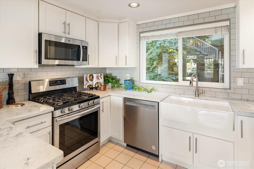 Property photo for 2167 Dexter Avenue N #301, Seattle photo 10