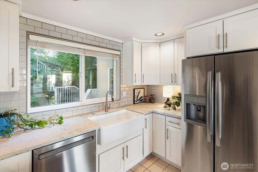 Property photo for 2167 Dexter Avenue N #301, Seattle photo 11
