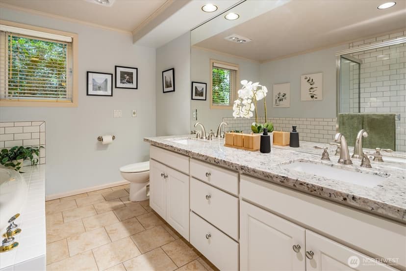 Property photo for 2167 Dexter Avenue N #301, Seattle photo 15