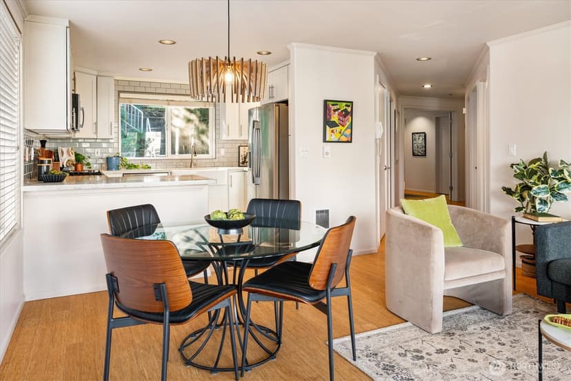 Property photo for 2167 Dexter Avenue N #301, Seattle photo 6