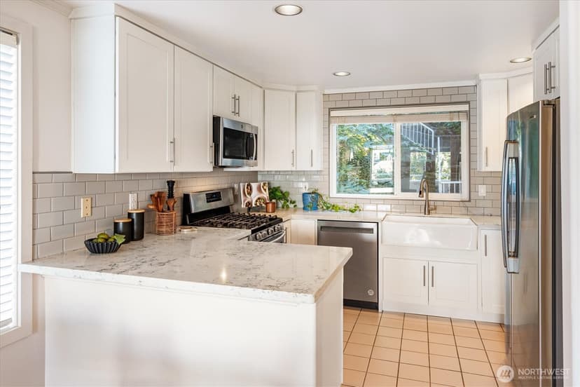 Property photo for 2167 Dexter Avenue N #301, Seattle photo 9