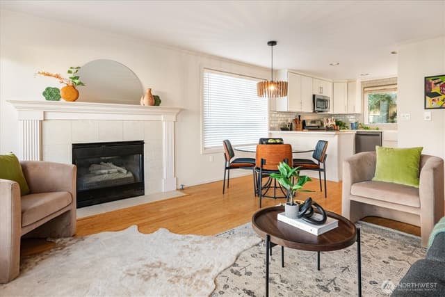 Property photo for 2167 Dexter Avenue N #301, Seattle photo 5