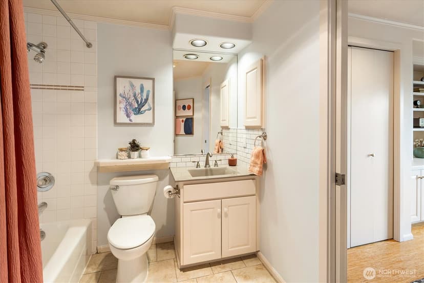 Property photo for 2167 Dexter Avenue N #301, Seattle photo 20