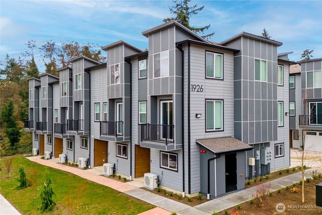 Property photo for 1926 S Washington Street #B206, Tacoma