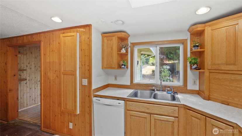 Property photo for 8232 184th Street SW, Edmonds photo 14