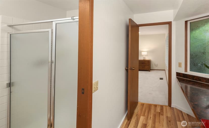 Property photo for 14130 SE 49th Place, Bellevue photo 16