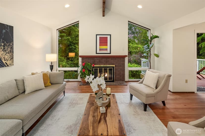 Property photo for 14130 SE 49th Place, Bellevue photo 4