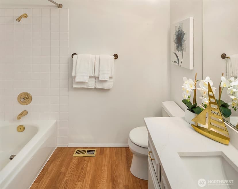 Property photo for 14130 SE 49th Place, Bellevue photo 21
