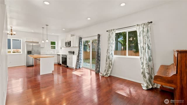Property photo for 1834 S 92nd Street, Tacoma photo 4