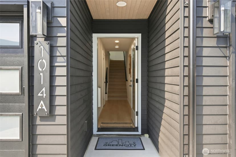 Property photo for 1014 C NE 70th Street #C, Seattle photo 4