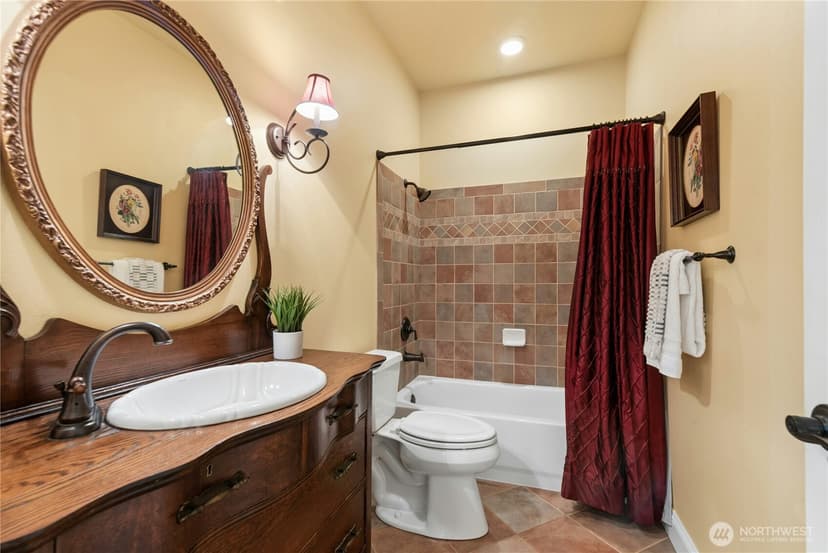 Property photo for 2 201st Avenue NE, Snohomish photo 25