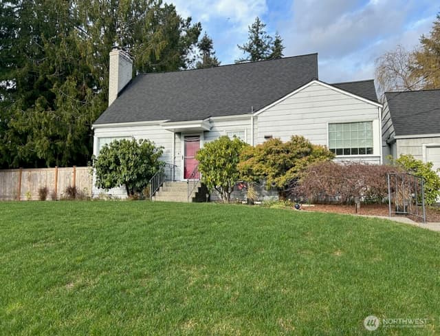 Property photo for 3634 SW 106th Street, Seattle
