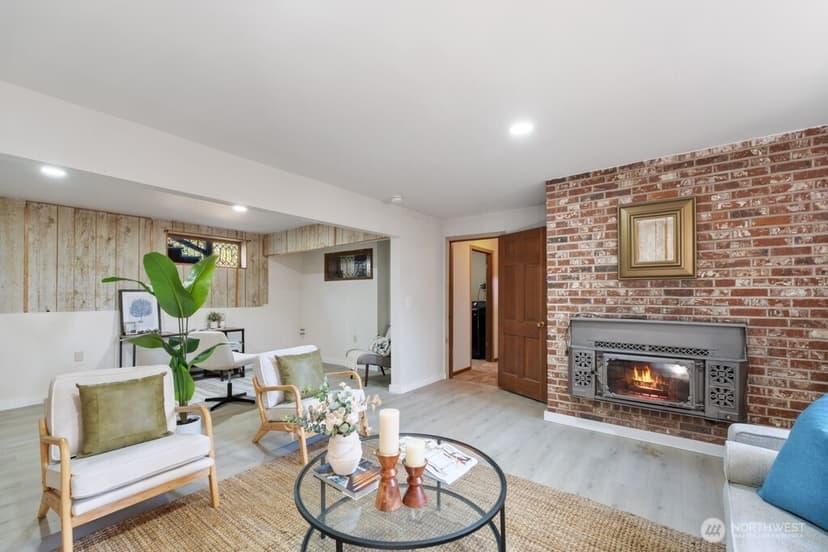 Property photo for 160 S 120th Street, Burien photo 21