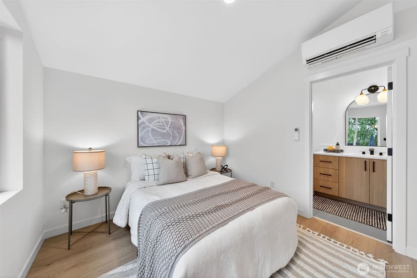 Property photo for 8510 15th Avenue NE, Seattle photo 19