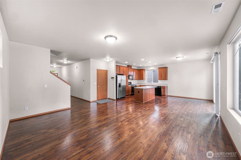 Property photo for 908 138th Place SW, Everett photo 7