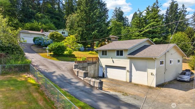 Property photo for 19232 Yew Way, Snohomish photo 4