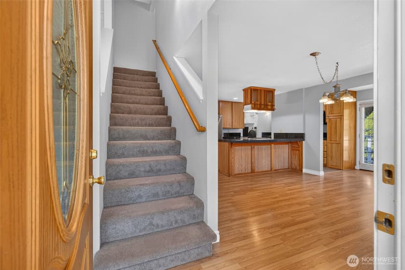 Property photo for 19232 Yew Way, Snohomish photo 18