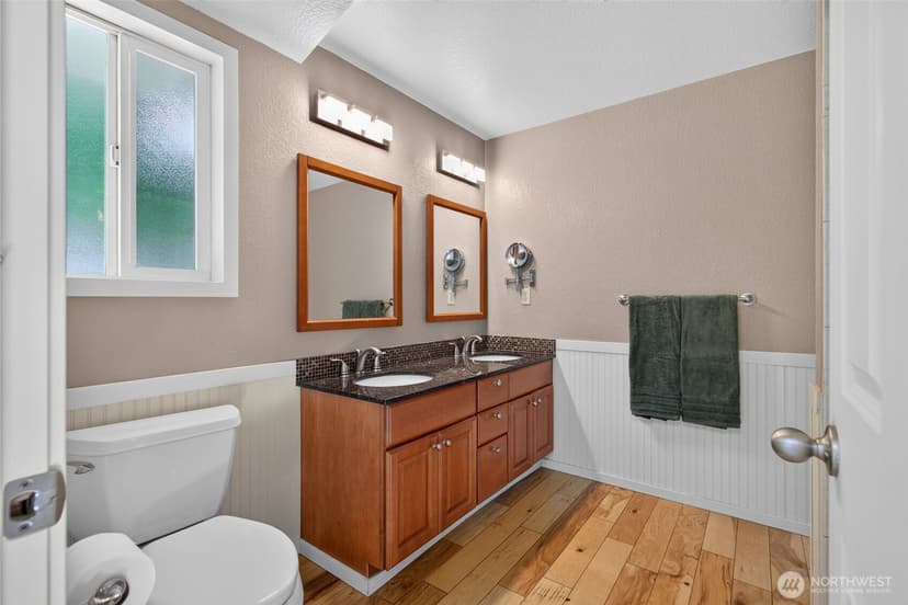 Property photo for 19232 Yew Way, Snohomish photo 15