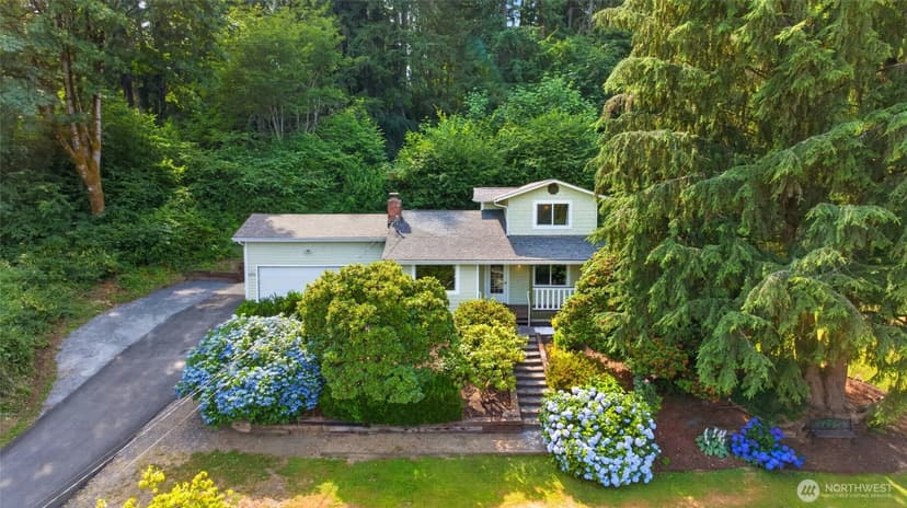 Property photo for 19232 Yew Way, Snohomish