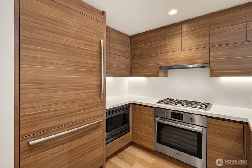 Property photo for 583 Battery Street #2208N, Seattle photo 5