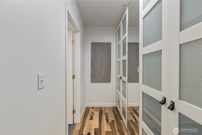 Property photo for 524 6th Avenue W #407, Seattle photo 20