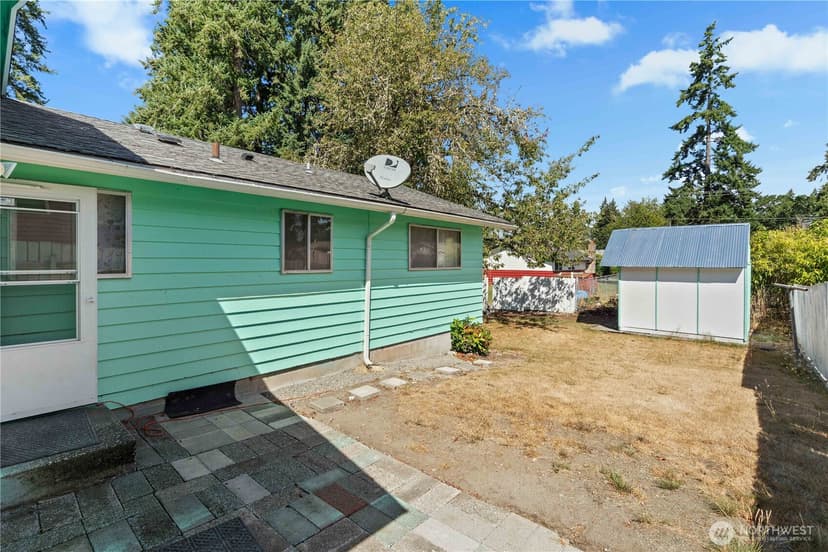 Property photo for 9801 Kenwood Drive SW, Lakewood photo 27