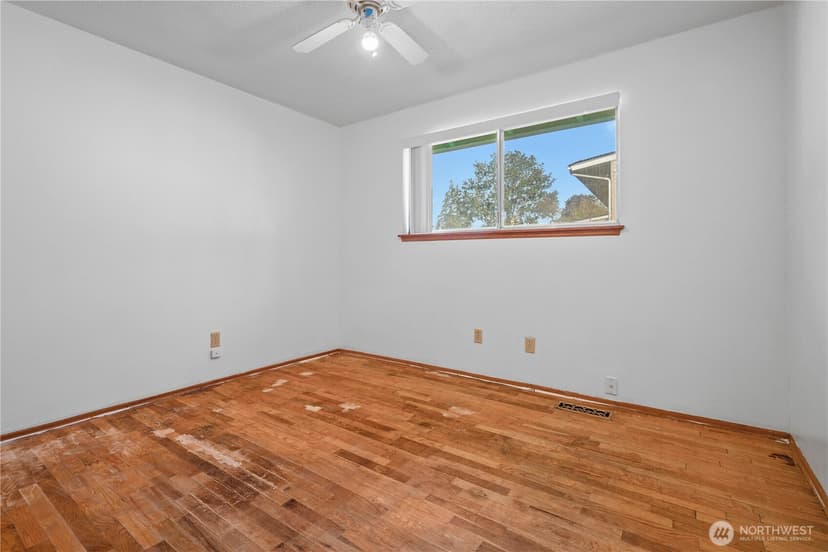 Property photo for 9801 Kenwood Drive SW, Lakewood photo 24