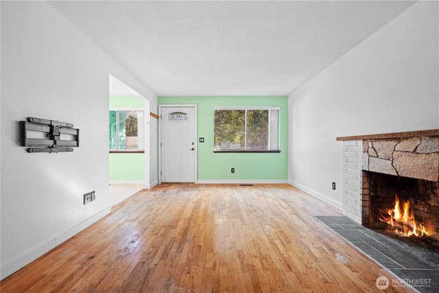 Property photo for 9801 Kenwood Drive SW, Lakewood photo 4