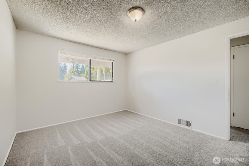 Property photo for 31349 13th Avenue S, Federal Way photo 16