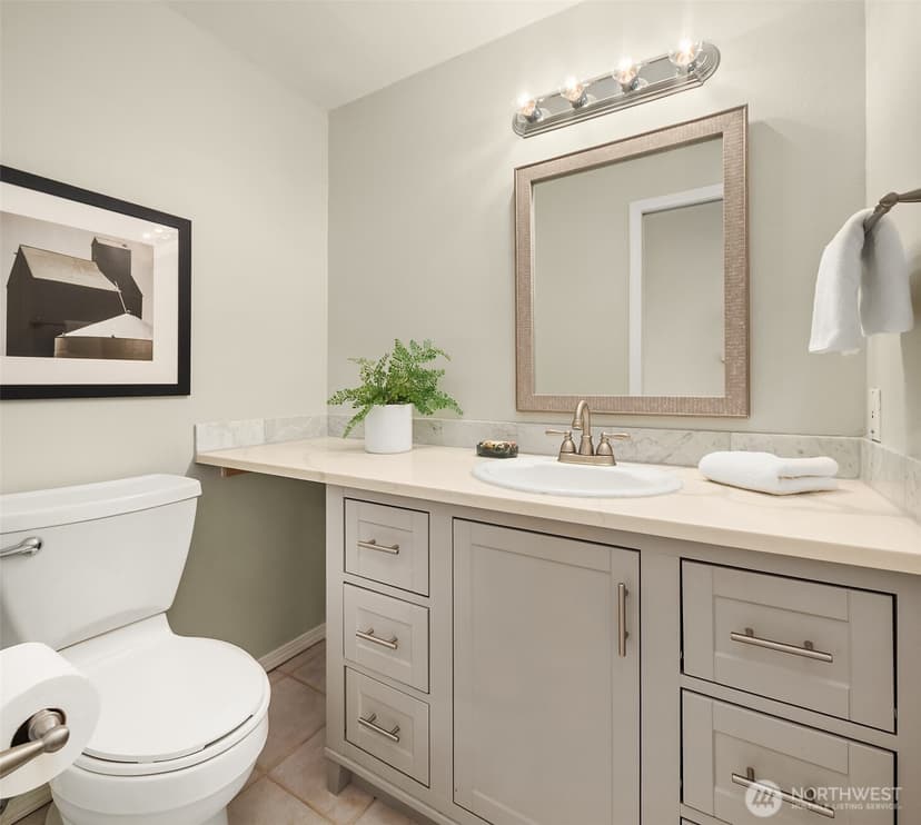 Property photo for 11722 103rd Avenue NE, Kirkland photo 17