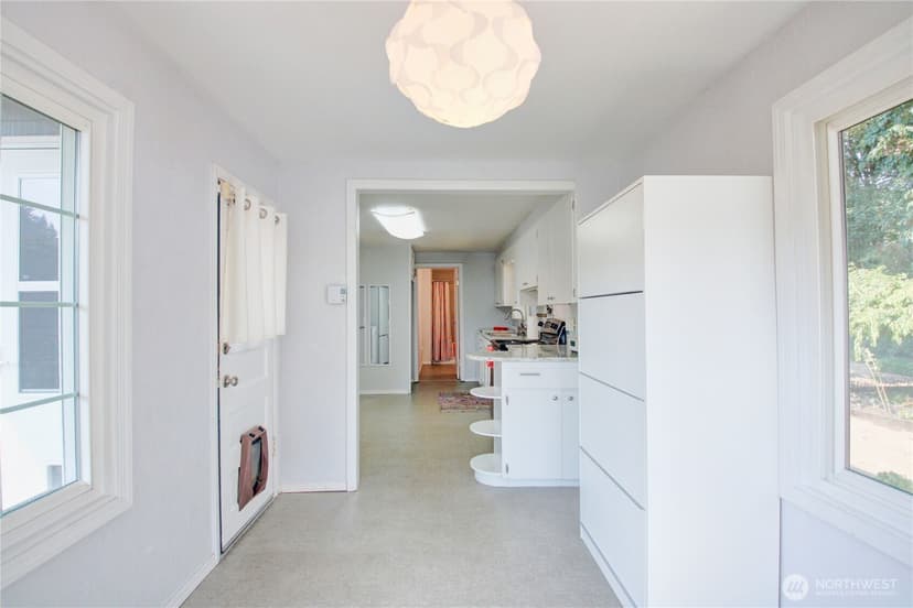 Property photo for 317 E Burke Avenue, Arlington photo 23