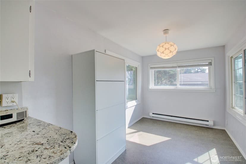 Property photo for 317 E Burke Avenue, Arlington photo 11