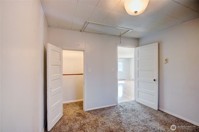 Property photo for 317 E Burke Avenue, Arlington photo 14