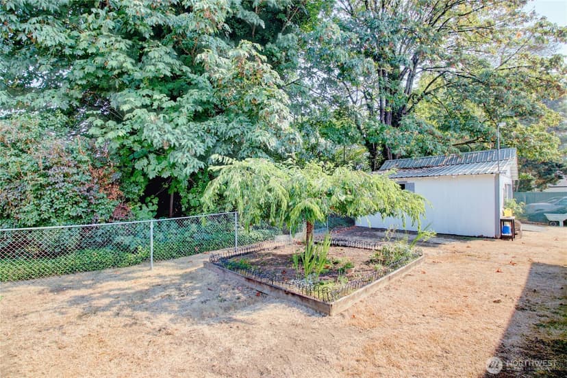 Property photo for 317 E Burke Avenue, Arlington photo 29